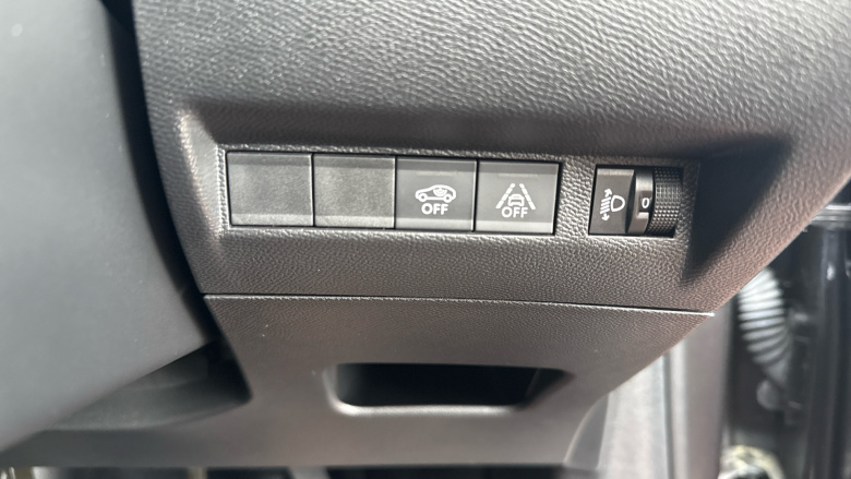 Peugeot 208 1.2 PureTech 100 Allure 5dr Petrol Hatchback